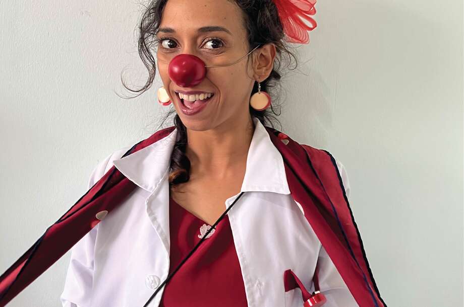 Dr. Nuqta Bent Bata, a healthcare clown